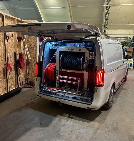 Spylebil  effektiv rengjøring av rør, sluk og avløp